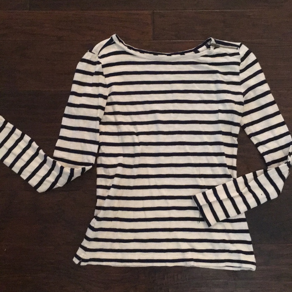 Navy & Cream Stripe Loft Tee- Perfect Condition